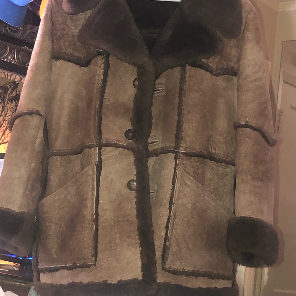 Sheepskin Leather mens coat size 42